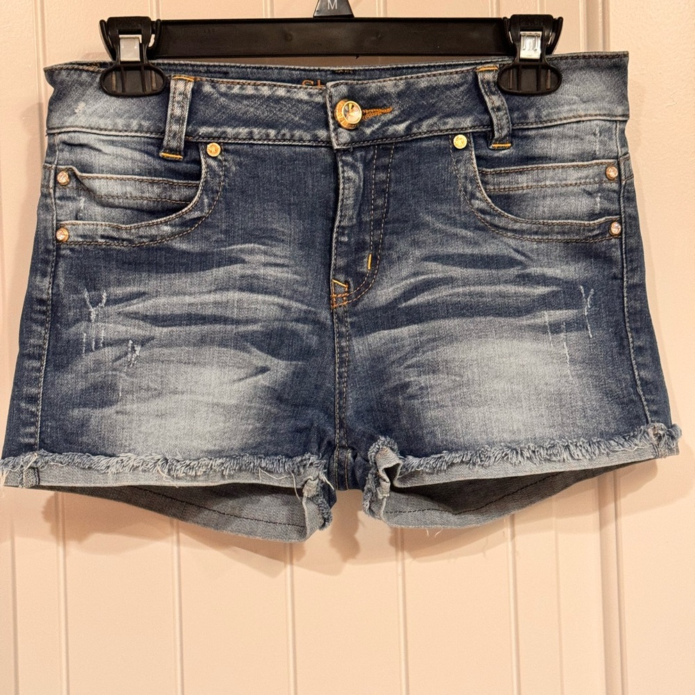 STUDIO F low rise shorts size 8 small